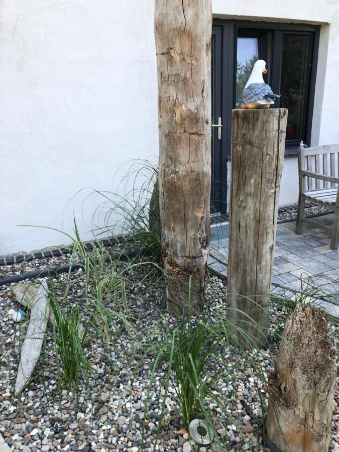 Strandgut Und Feuerstein Gustow  Exterior photo